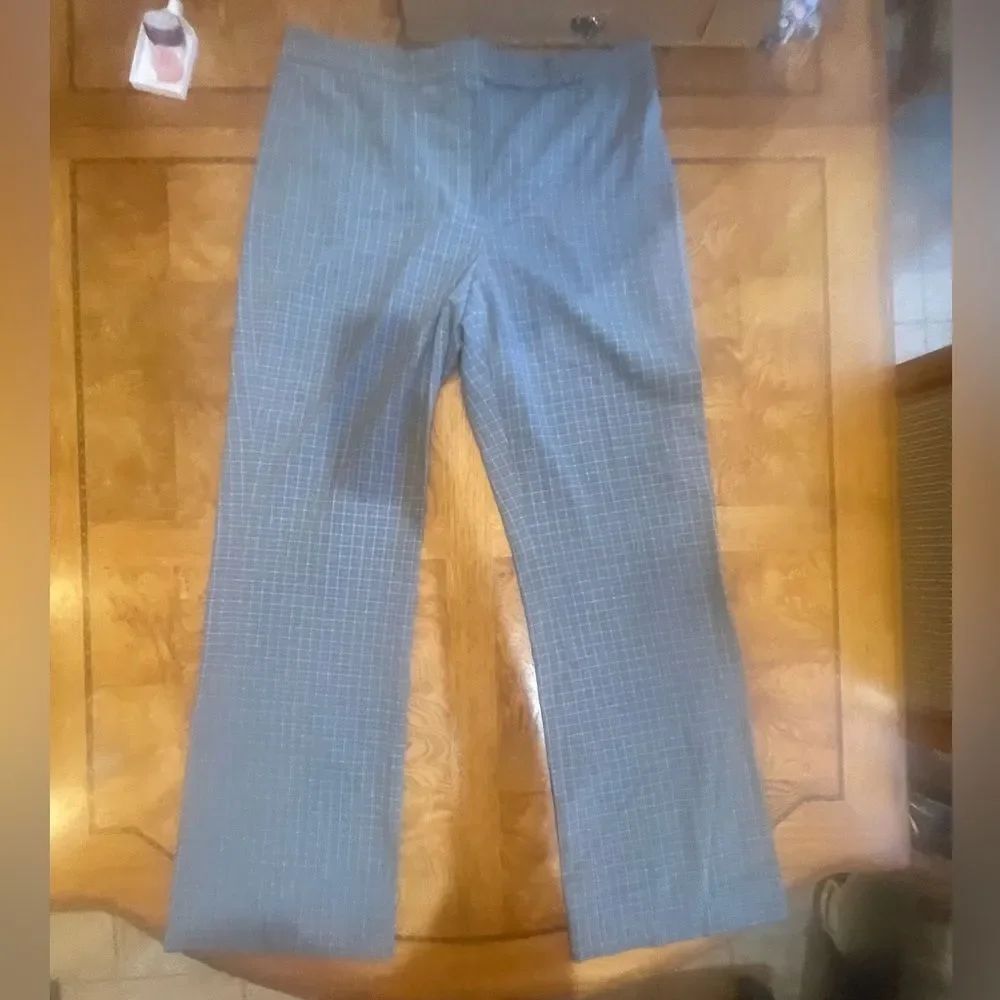Antonio Melani Soft Grey Checked Slacks!